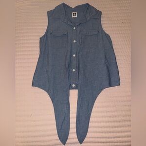Anne Klein Sleeveless Tie Buttoned Blouse